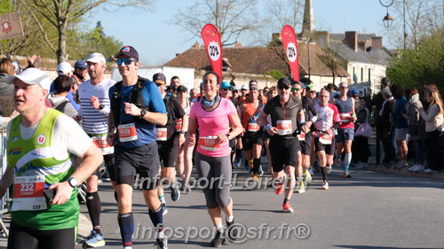 Marathon_Cheverny2025_Dimanche_Passage_CentreVille/2025CHEVERNY_VILLE_001960.JPG