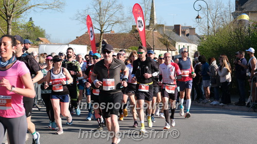 Marathon_Cheverny2025_Dimanche_Passage_CentreVille/2025CHEVERNY_VILLE_001963.JPG