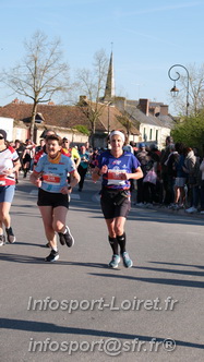 Marathon_Cheverny2025_Dimanche_Passage_CentreVille/2025CHEVERNY_VILLE_001971.JPG