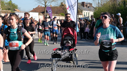 Marathon_Cheverny2025_Dimanche_Passage_CentreVille/2025CHEVERNY_VILLE_001995.JPG