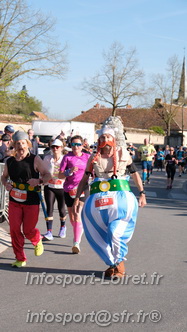 Marathon_Cheverny2025_Dimanche_Passage_CentreVille/2025CHEVERNY_VILLE_002011.JPG