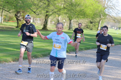 Marathon_Cheverny2025_Dimanche_Passage_Chateau/2025CHEVERNY_CHATEAU_002592.JPG