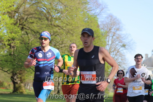 Marathon_Cheverny2025_Dimanche_Passage_Chateau/2025CHEVERNY_CHATEAU_002902.JPG