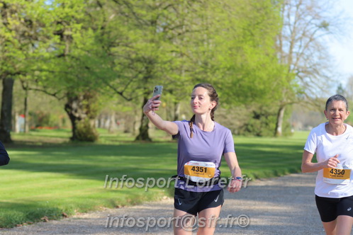 Marathon_Cheverny2025_Dimanche_Passage_Chateau/2025CHEVERNY_CHATEAU_003144.JPG